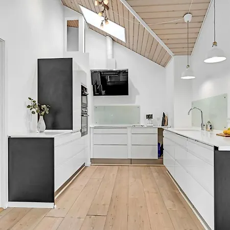 5 Bedroom Awesome In * Ebeltoft