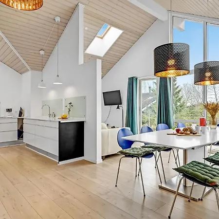 Semesterbostad 5 Bedroom Awesome In Ebeltoft