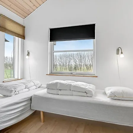 5 Bedroom Awesome In * Ebeltoft