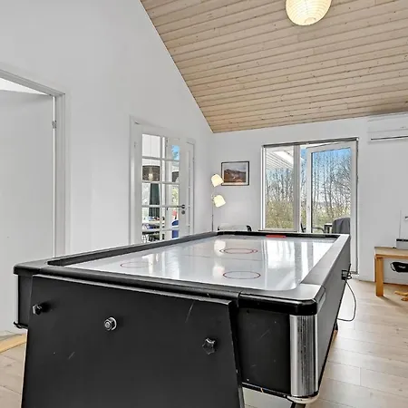 Semesterbostad 5 Bedroom Awesome In *