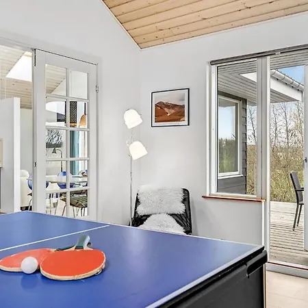 Semesterbostad 5 Bedroom Awesome In *