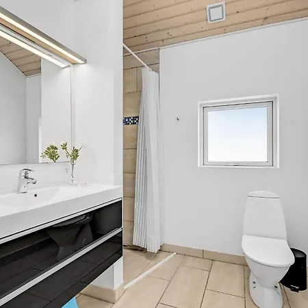 Semesterbostad 5 Bedroom Awesome In